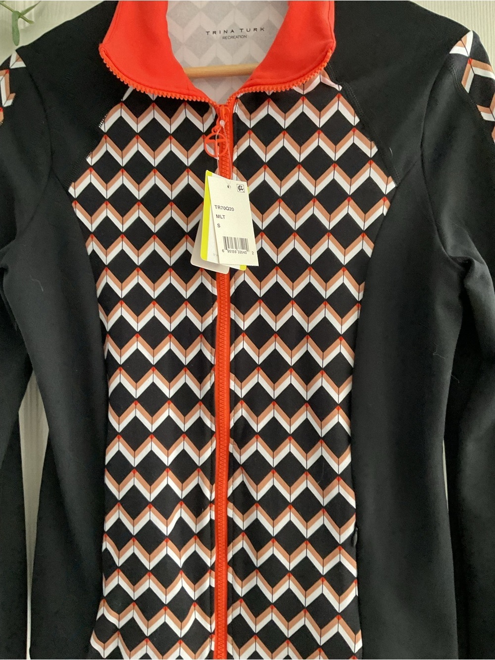 TRINA TURK RECREATION Women's Black and Red Geometric Zip Jacket - Picture 4 of 9